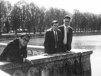 192-R  Tung N, John W, Thor S on balcony overlooking "l'etang aux carpes"